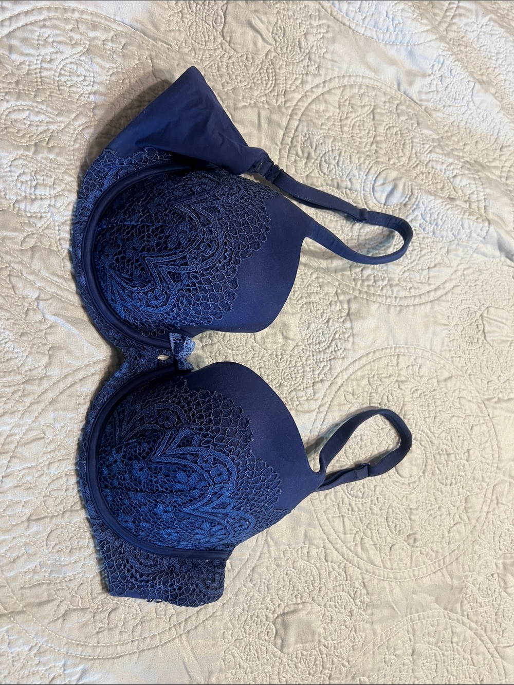 Victoria's Secret Deep Navy Lace T-Shirt Bra